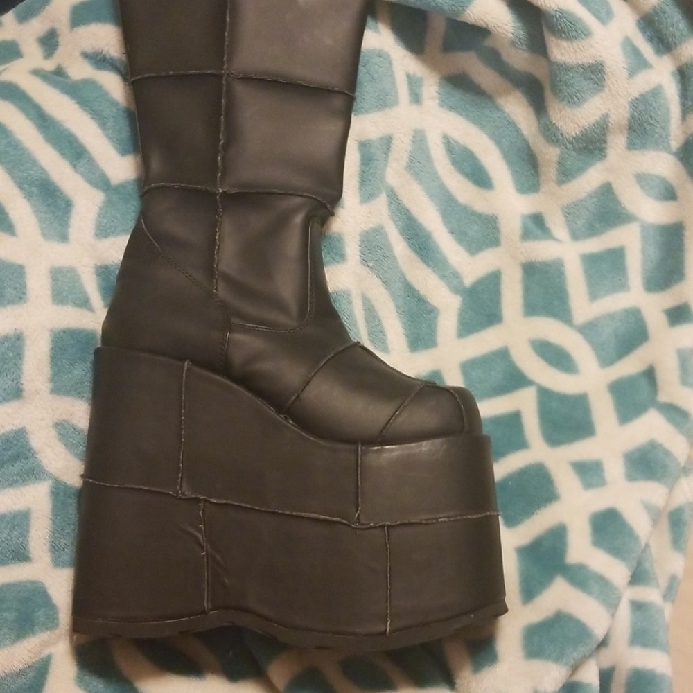 Demonia stacked platform boots